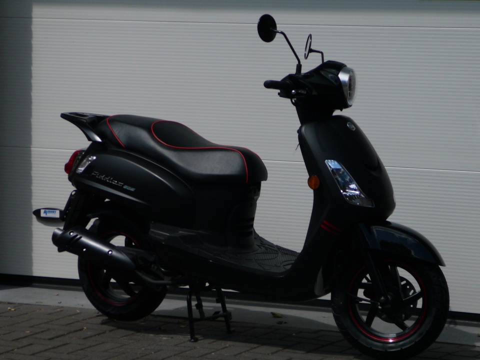 Sym Fiddle 2 sport mat zwart euro 4 AANBIEDING !! - Metselaar scooters